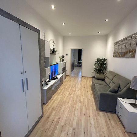 Schoene, Helle Wohnung In Stadtnaehe Виена Екстериор снимка