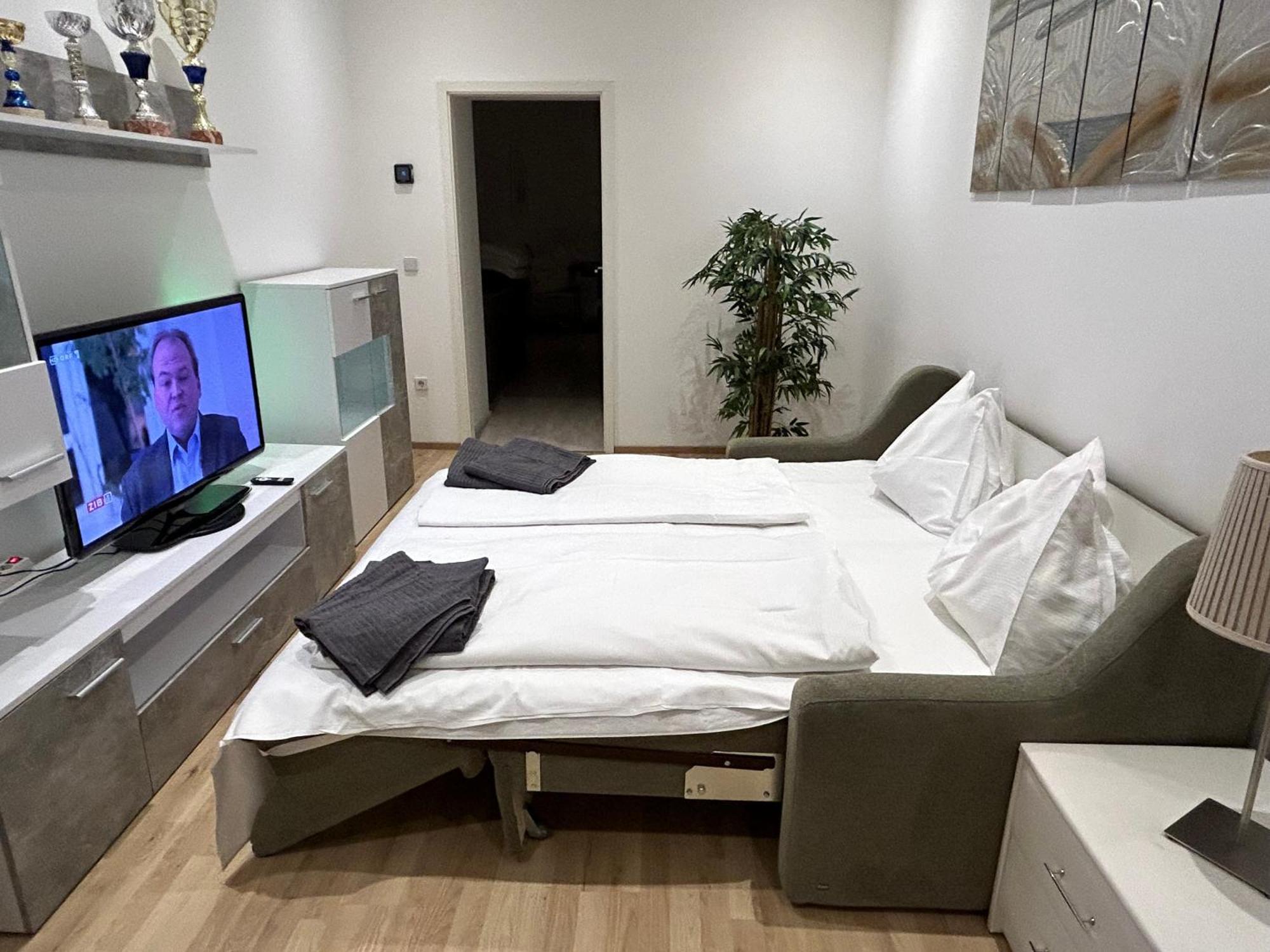 Schoene, Helle Wohnung In Stadtnaehe Виена Екстериор снимка