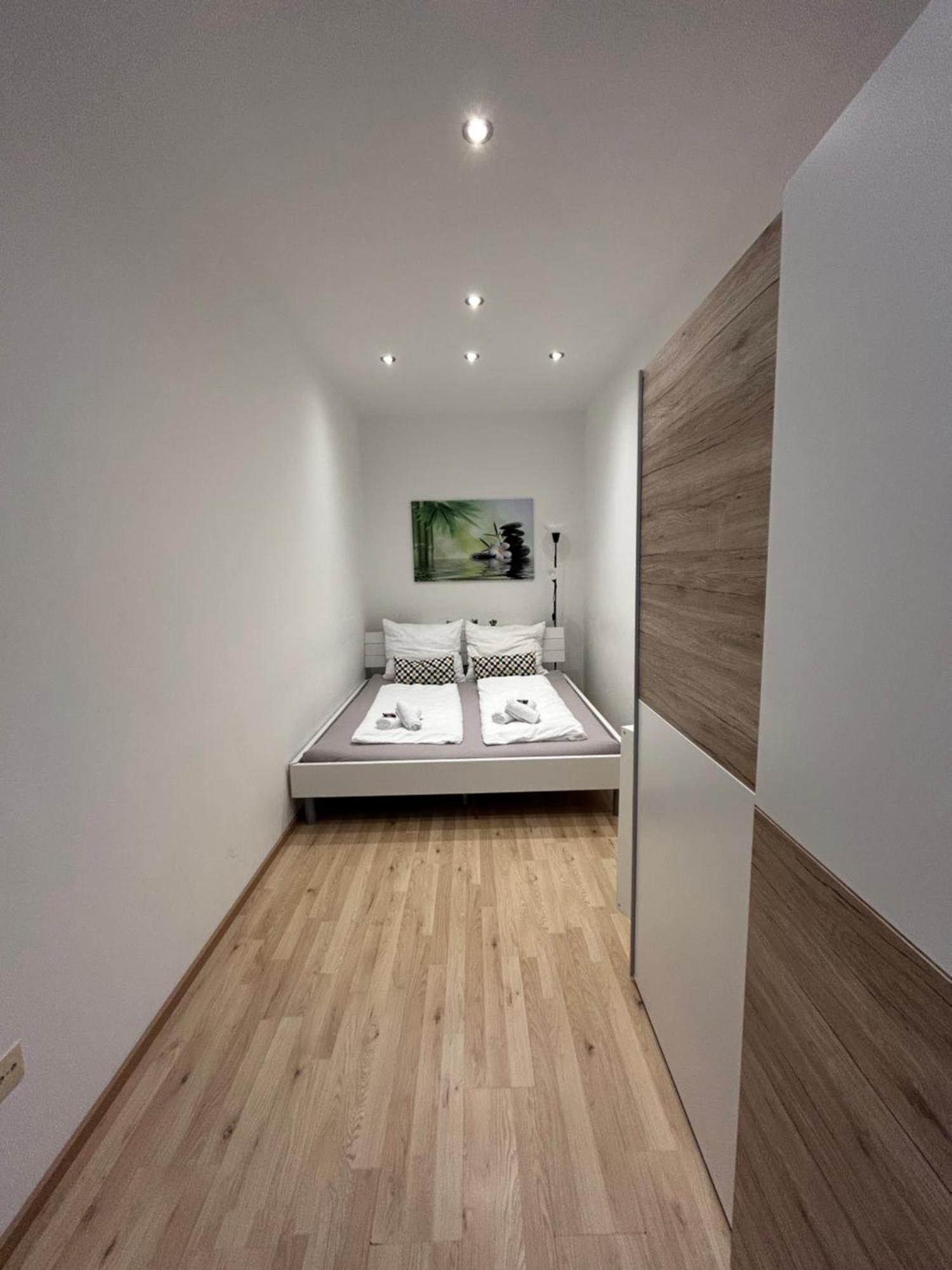 Schoene, Helle Wohnung In Stadtnaehe Виена Екстериор снимка