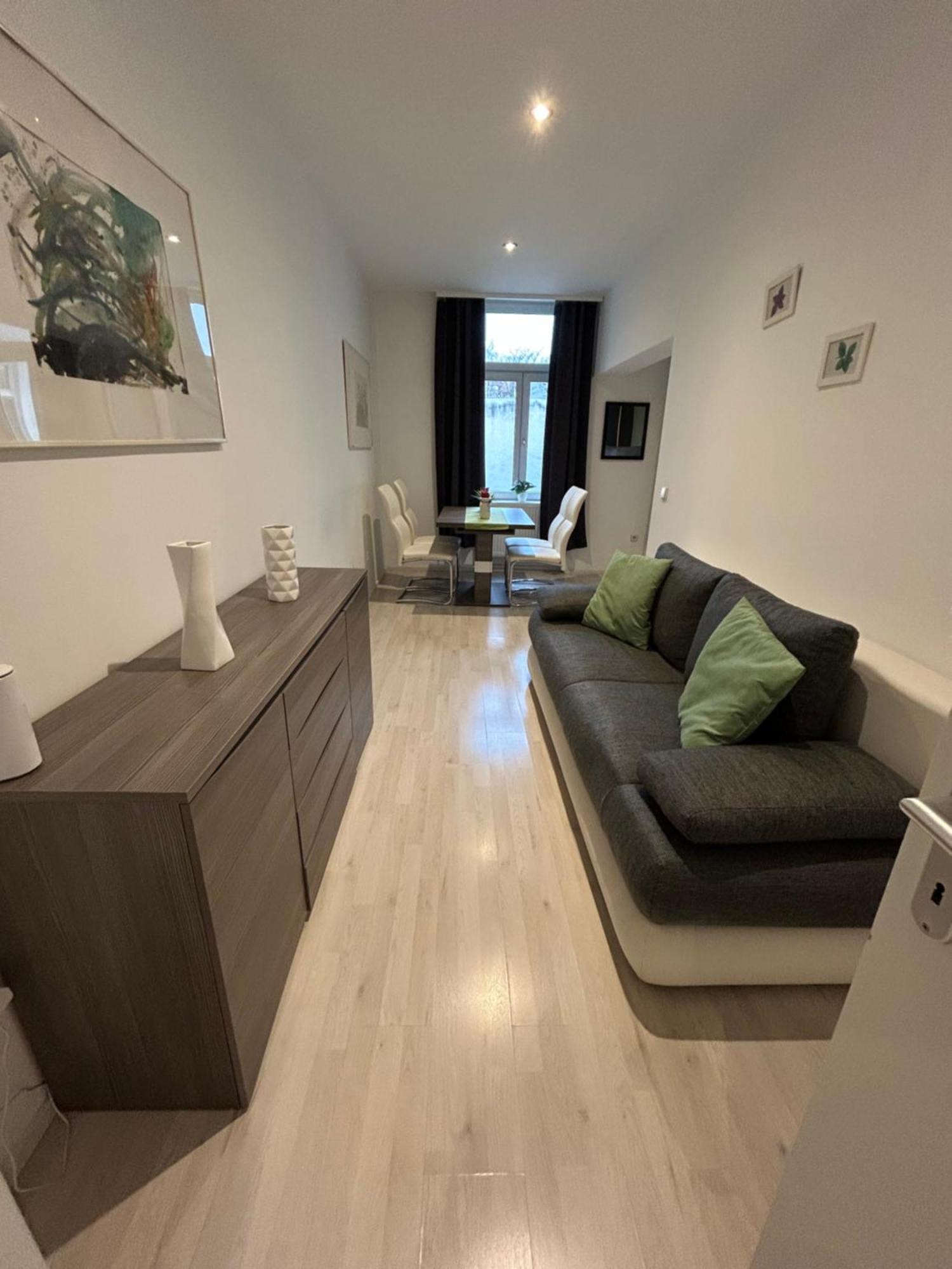 Schoene, Helle Wohnung In Stadtnaehe Виена Екстериор снимка