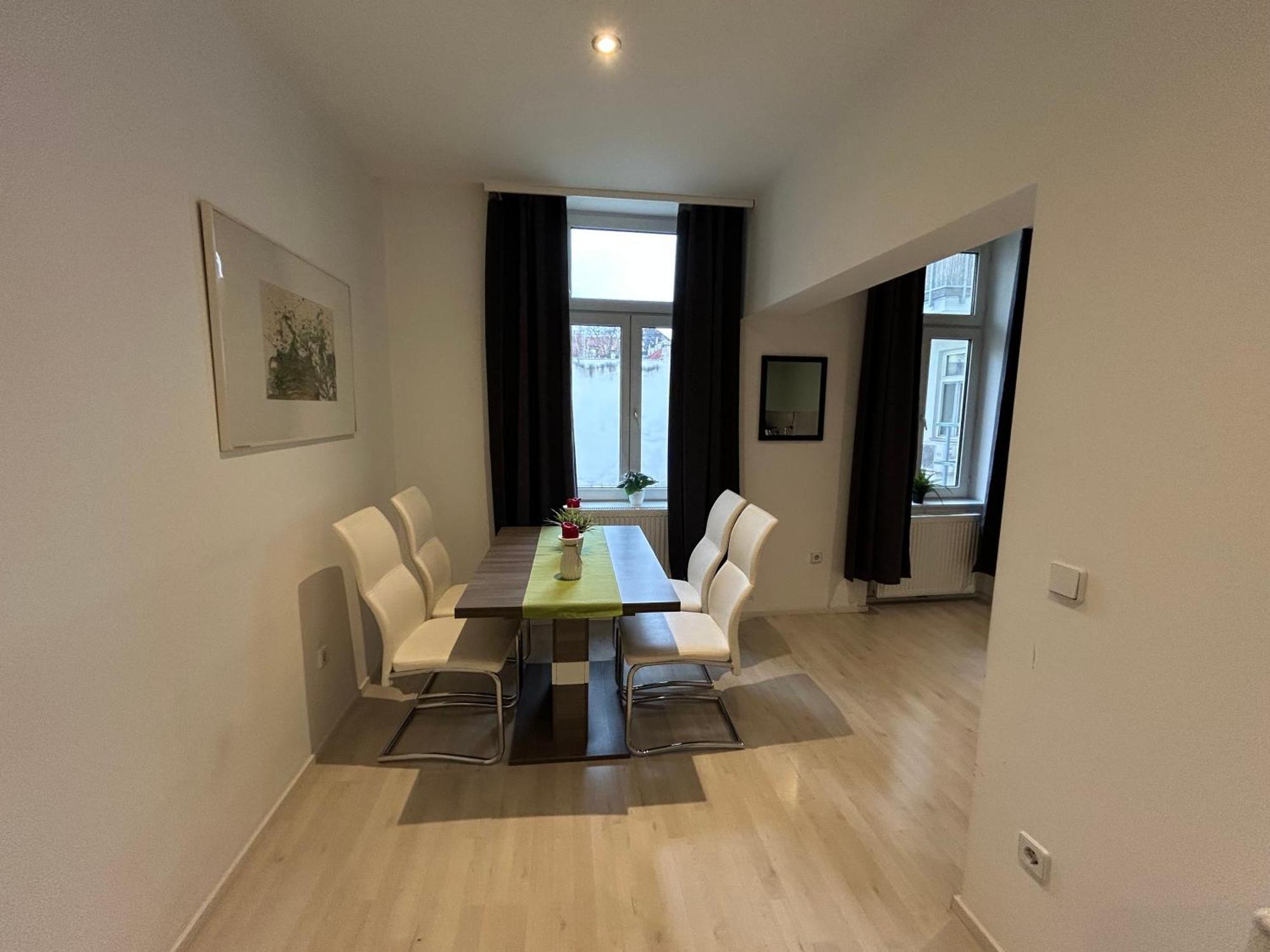 Schoene, Helle Wohnung In Stadtnaehe Виена Екстериор снимка