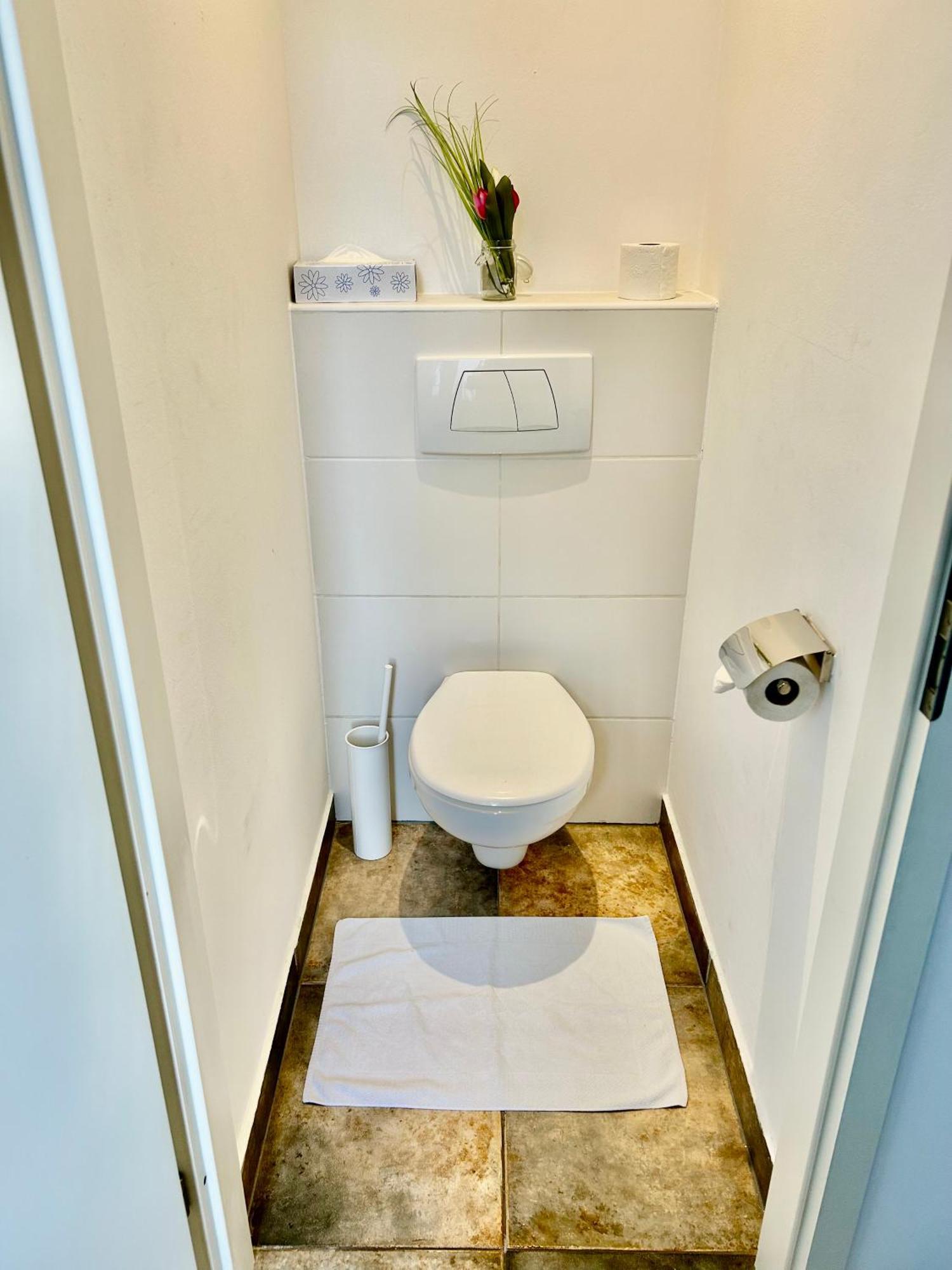Schoene, Helle Wohnung In Stadtnaehe Виена Екстериор снимка