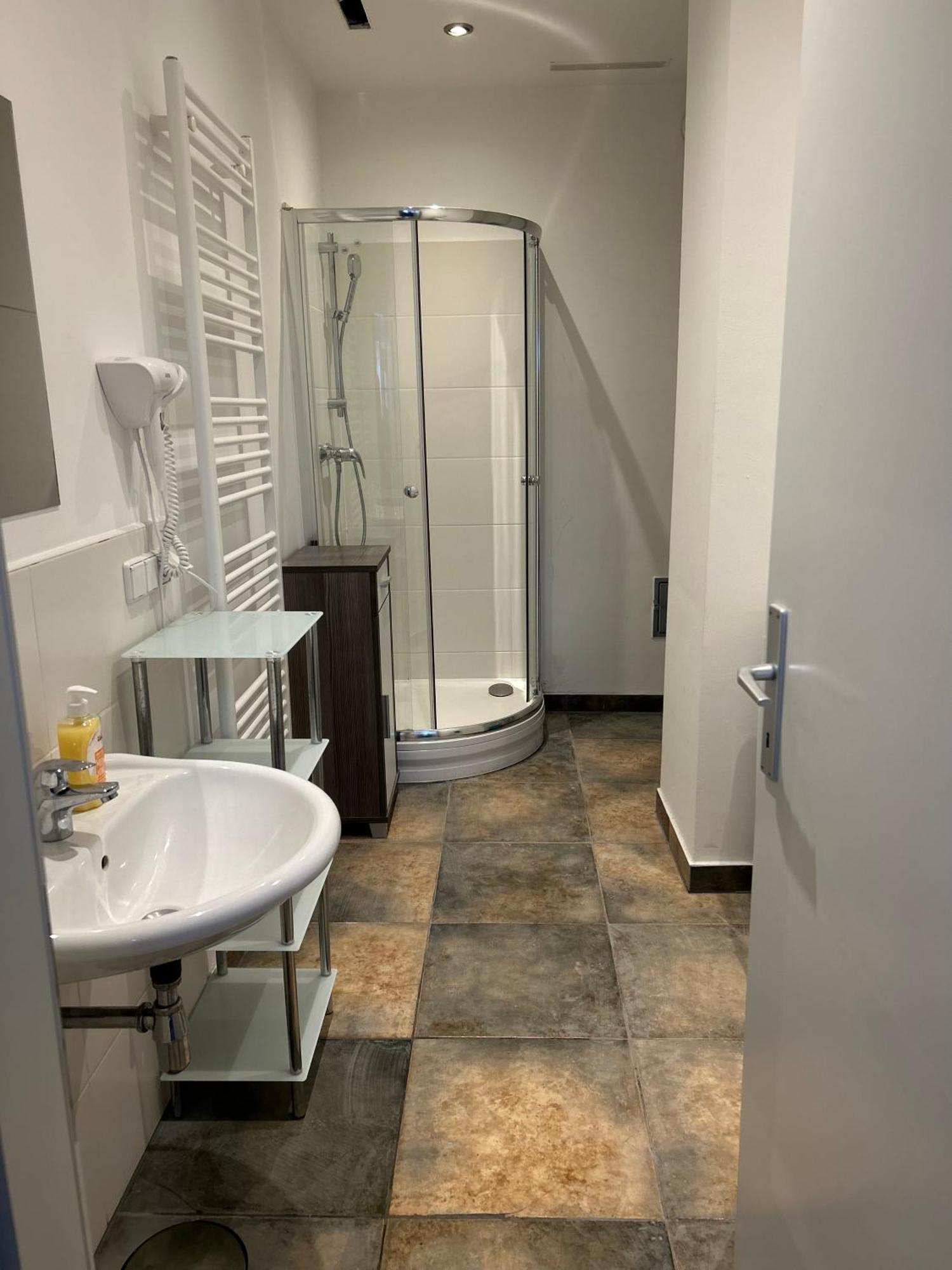 Schoene, Helle Wohnung In Stadtnaehe Виена Екстериор снимка